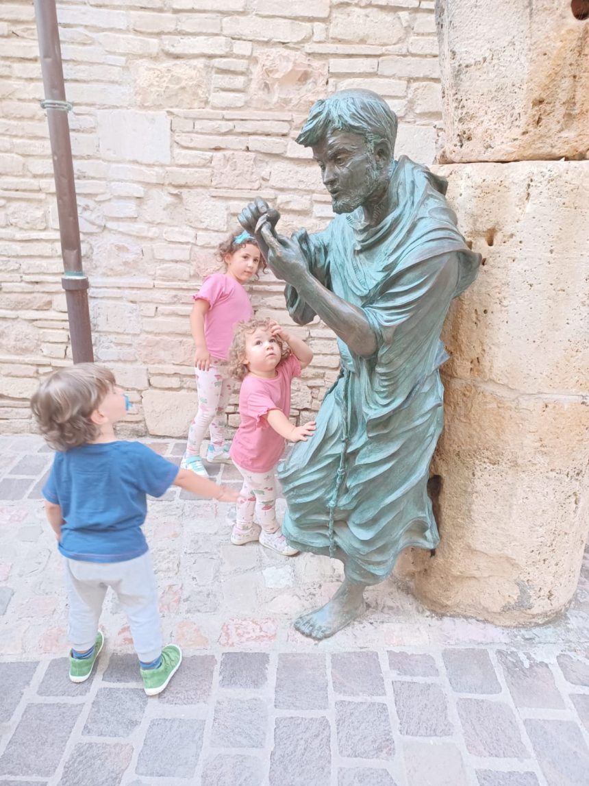 Un Villaggio, una città. Assisi